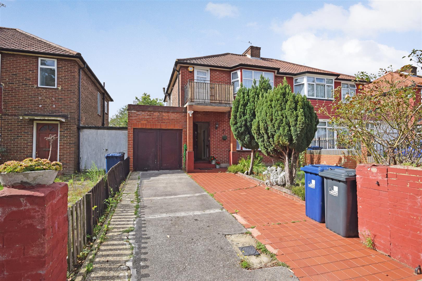 Whitton Avenue East, Greenford